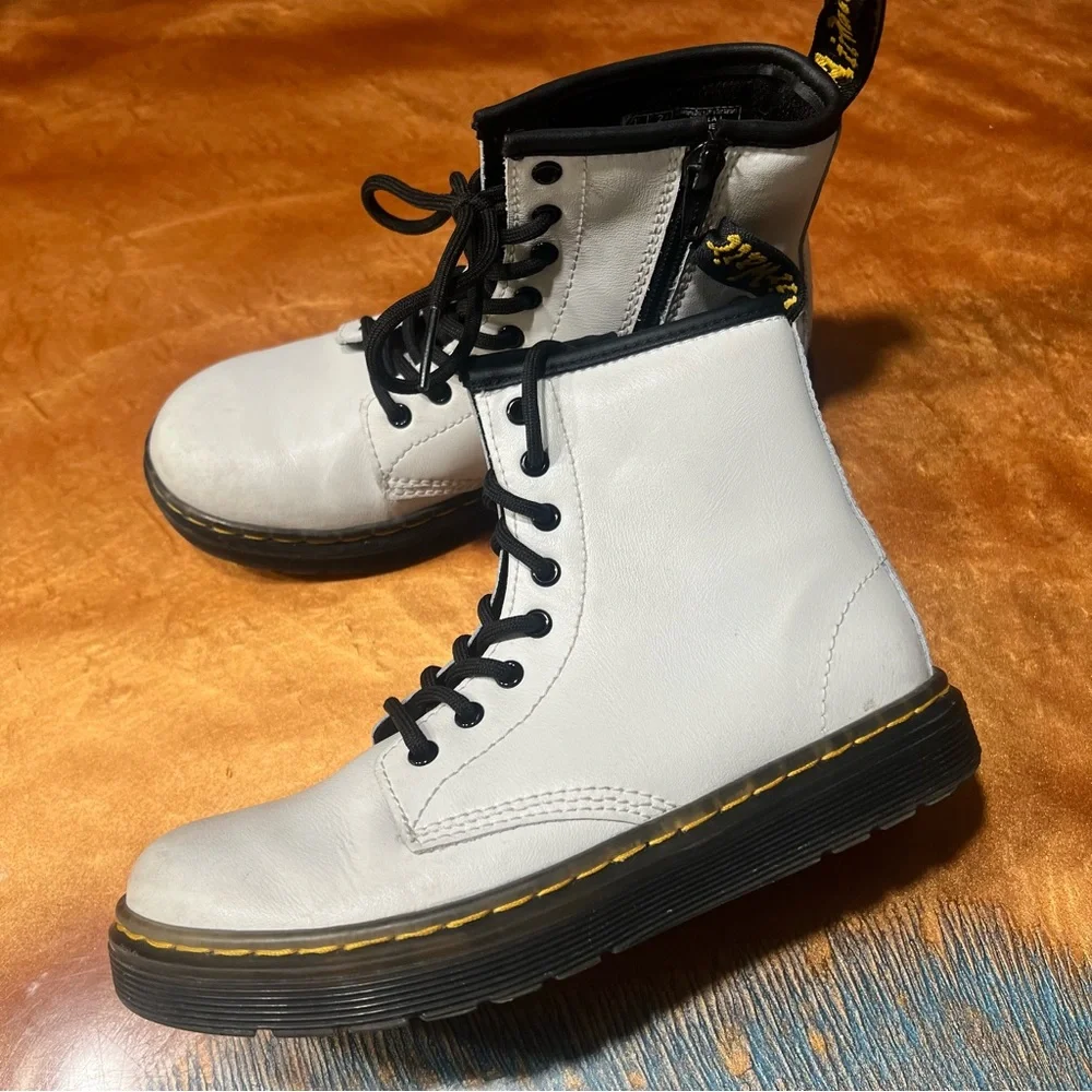 Dr. Martens Zavala White Leather Boots size 2 Combat Moto Grunge